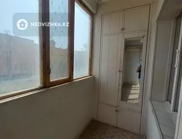 2-комнатная квартира, этаж 3 из 9, 48 м²