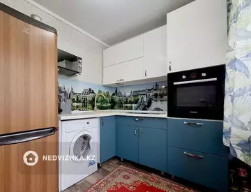 2-комнатная квартира, этаж 4 из 5, 50 м²