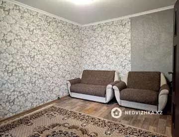 2-комнатная квартира, этаж 4 из 5, 50 м²