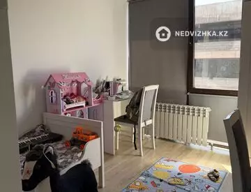 3-комнатная квартира, этаж 4 из 16, 65 м²