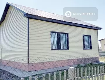 2-комнатный дом, 25 соток, 52 м²