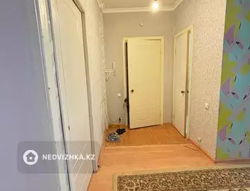 2-комнатная квартира, этаж 4 из 5, 48 м²