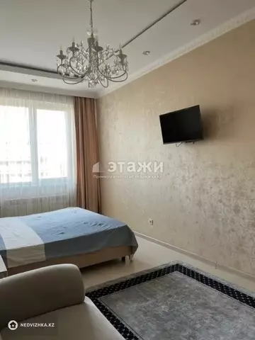 1-комнатная квартира, этаж 4 из 12, 42 м²