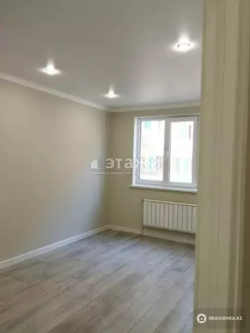 1-комнатная квартира, этаж 4 из 12, 38 м²