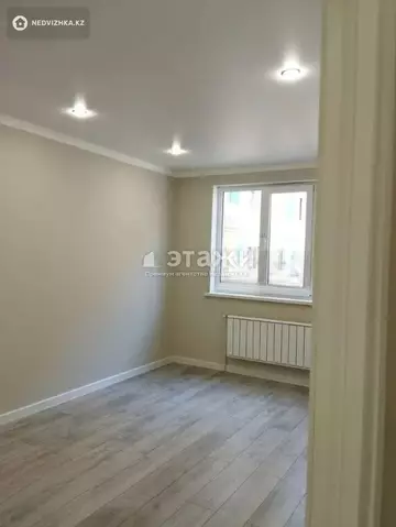 1-комнатная квартира, этаж 4 из 12, 38 м²