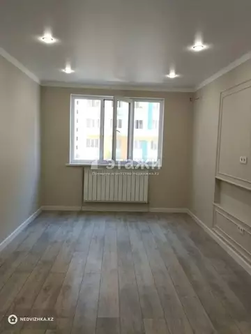 1-комнатная квартира, этаж 4 из 12, 38 м²