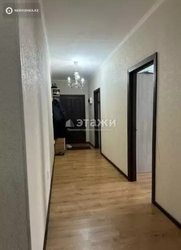 3-комнатная квартира, этаж 2 из 12, 81 м²