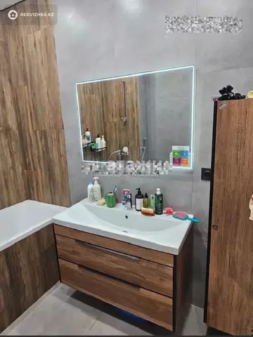 4-комнатная квартира, этаж 7 из 10, 180 м²