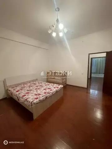 2-комнатная квартира, этаж 9 из 12, 85 м²