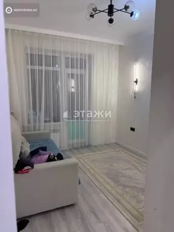 2-комнатная квартира, этаж 4 из 12, 40 м²