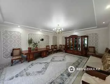 5-комнатный дом, 150 м²