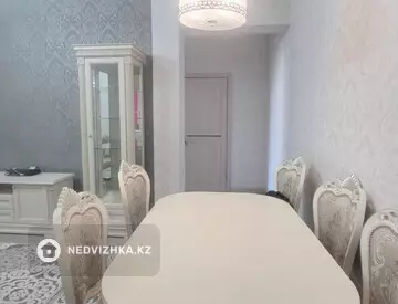 3-комнатная квартира, этаж 8 из 12, 70 м²