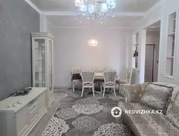 3-комнатная квартира, этаж 8 из 12, 70 м²