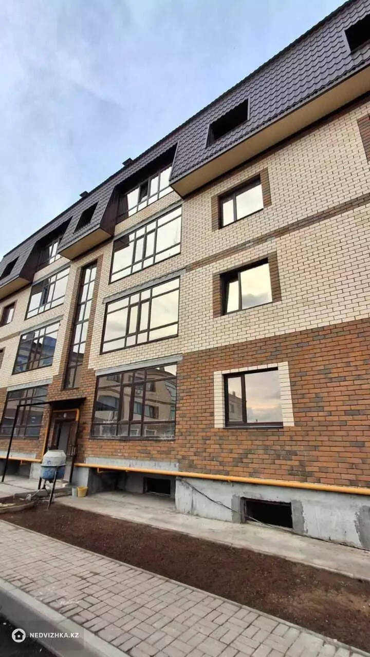 55.6 м², 1-комнатная квартира, этаж 3 из 4, 56 м², изображение - 1