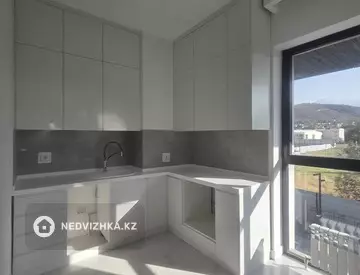 3-комнатная квартира, этаж 3 из 8, 99 м²