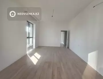 3-комнатная квартира, этаж 3 из 8, 99 м²