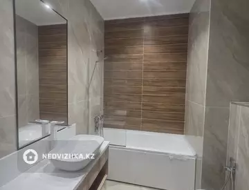 3-комнатная квартира, этаж 3 из 8, 99 м²