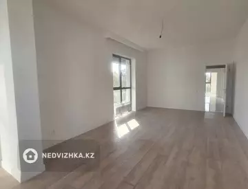 3-комнатная квартира, этаж 3 из 8, 99 м²