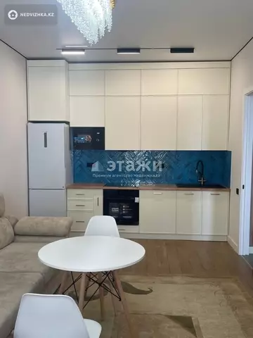 2-комнатная квартира, этаж 3 из 9, 50 м², на длительный срок