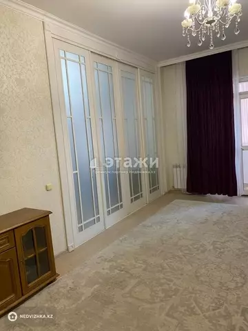 3-комнатная квартира, этаж 4 из 11, 112 м²