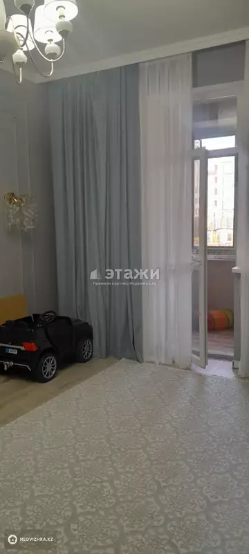3-комнатная квартира, этаж 2 из 8, 90 м²