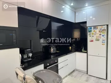 3-комнатная квартира, этаж 2 из 8, 82 м²