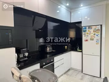 3-комнатная квартира, этаж 2 из 8, 82 м²