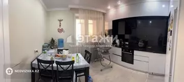 3-комнатная квартира, этаж 2 из 8, 82 м²
