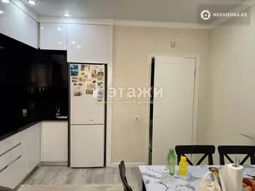 3-комнатная квартира, этаж 2 из 8, 82 м²
