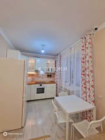 3-комнатная квартира, этаж 6 из 10, 64 м²
