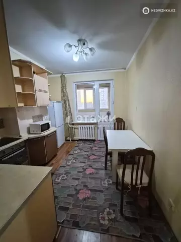 2-комнатная квартира, этаж 8 из 12, 59 м²