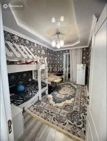 3-комнатная квартира, этаж 10 из 12, 90 м²