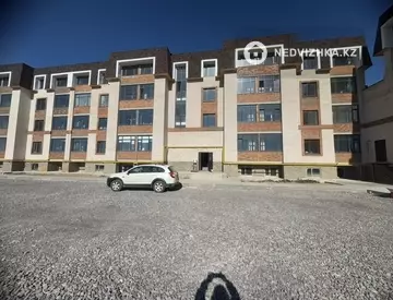 2-комнатная квартира, этаж 2 из 4, 81 м²