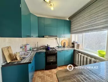 3-комнатная квартира, этаж 4 из 5, 60 м²