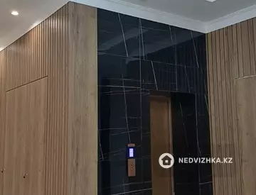 2-комнатная квартира, этаж 4 из 6, 84 м², на длительный срок