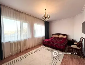 5-комнатный дом, 10 соток, 285 м²