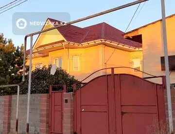 5-комнатный дом, 10 соток, 285 м²