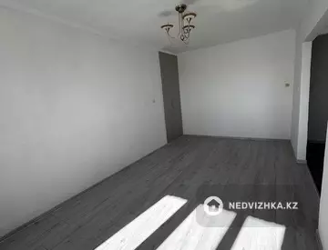 1-комнатная квартира, этаж 4 из 4, 34 м²