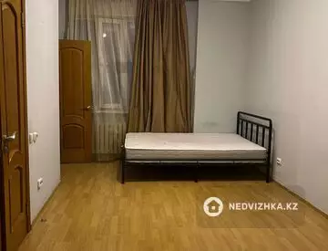 5-комнатная квартира, этаж 4 из 10, 125 м², на длительный срок