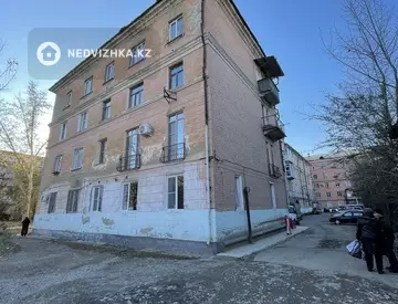 3-комнатная квартира, этаж 4 из 4, 84 м²