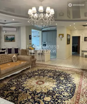 4-комнатная квартира, этаж 5 из 7, 195 м²