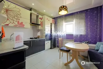 3-комнатная квартира, этаж 7 из 9, 70 м², на длительный срок
