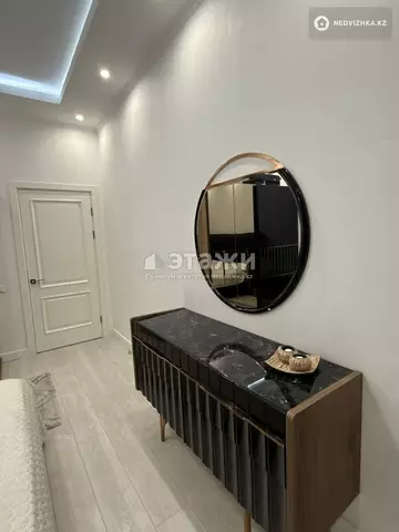 2-комнатная квартира, этаж 6 из 30, 60 м², на длительный срок