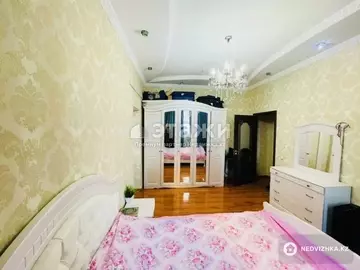 2-комнатная квартира, этаж 8 из 22, 58 м²