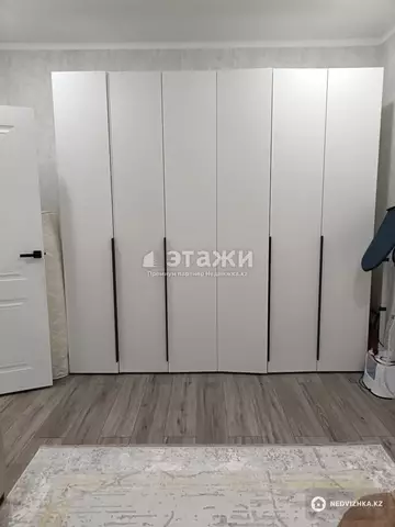 1-комнатная квартира, этаж 2 из 9, 37 м²