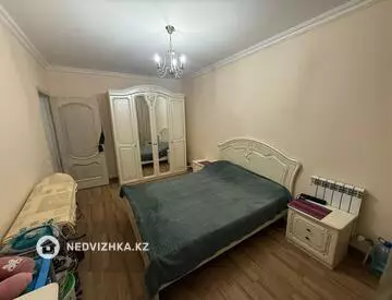 3-комнатная квартира, этаж 1 из 9, 84 м²