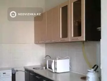 2-комнатная квартира, этаж 2 из 5, 55 м², на длительный срок