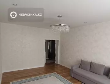 2-комнатная квартира, этаж 4 из 5, 77 м²