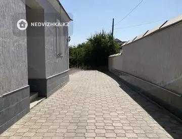 5-комнатный дом, 8 соток, 240 м²