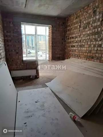 1-комнатная квартира, этаж 2 из 11, 53 м²